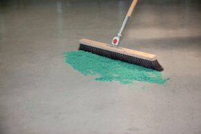 Landefeld IKS 25 Landefeld IKS 25 — Industrial sweeping chips, 25 kg